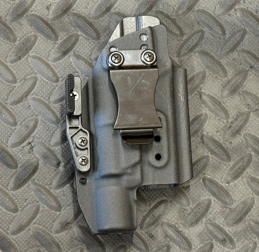 IWB Holster for Glock 17/22 w/X300